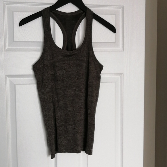Lululemon EUC Swiftly Tech 2.0 tank size 6